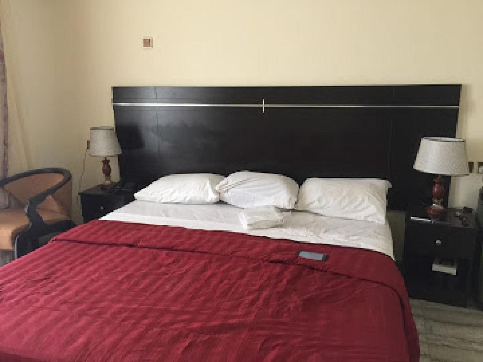 Room In Lodge - Premier Hotel-Ibadan Exterior photo